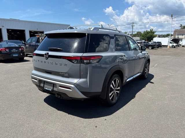 Used 2024 Nissan Pathfinder Platinum w/ Cargo Package AWD/4WD image 6