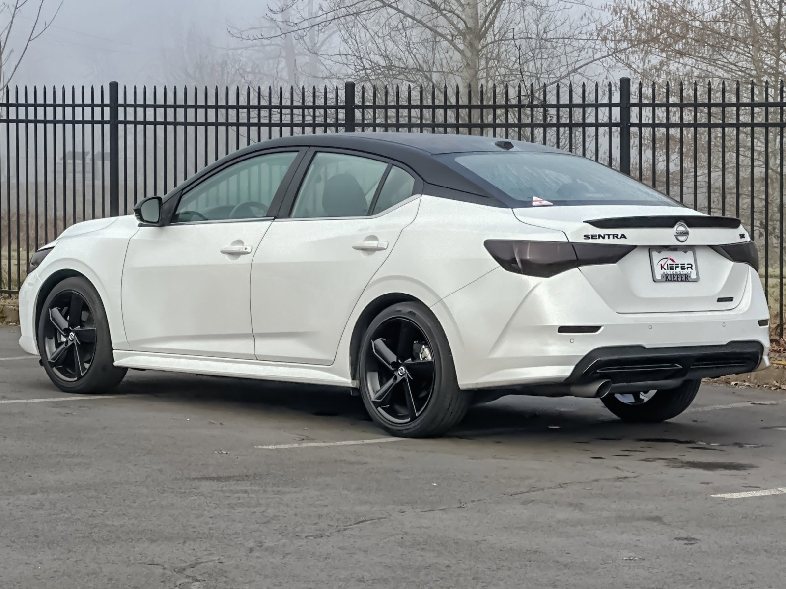 Used 2023 Nissan Sentra SR w/ Midnight Edition Package image 5