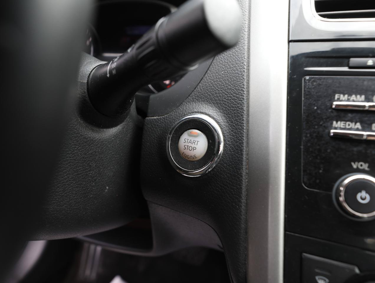 Used 2015 Nissan Altima 2.5 SV FWD image 19