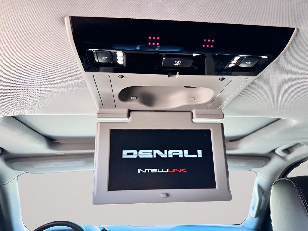 Used 2018 GMC Yukon XL Denali w/ Open Road Package AWD/4WD image 36