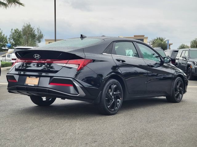 New 2026 Hyundai Elantra SEL Sport Premium image 2