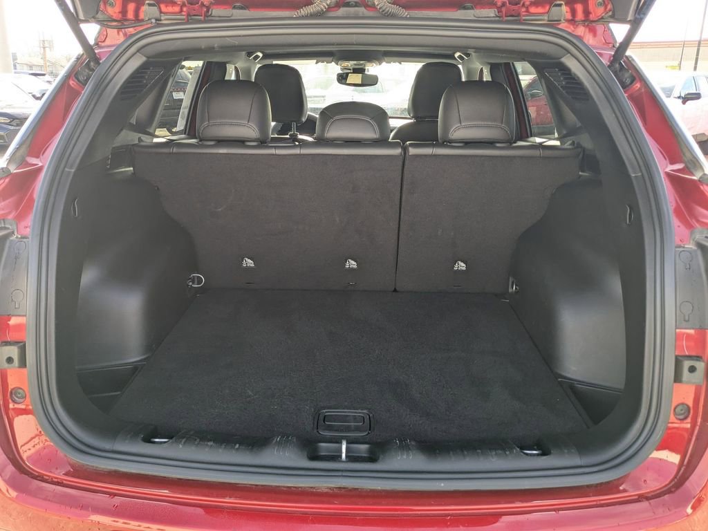 Used 2025 Jeep Compass Limited image 28