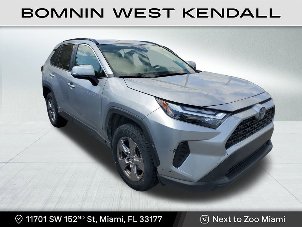 Used 2024 Toyota RAV4 XLE image 1