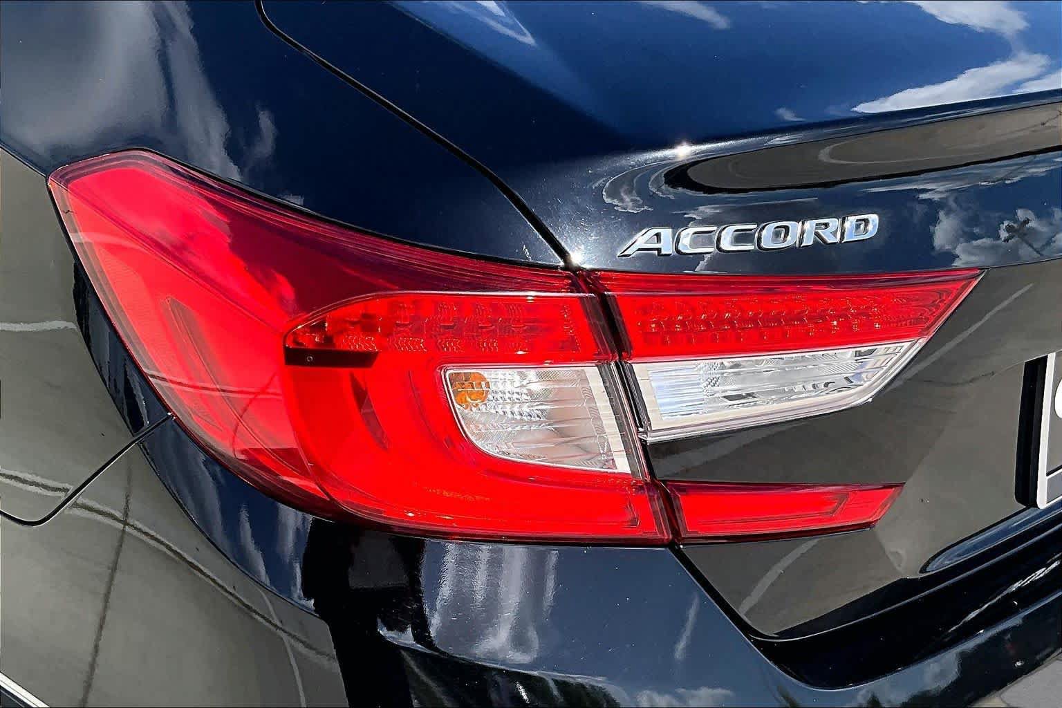 Used 2020 Honda Accord EX image 27