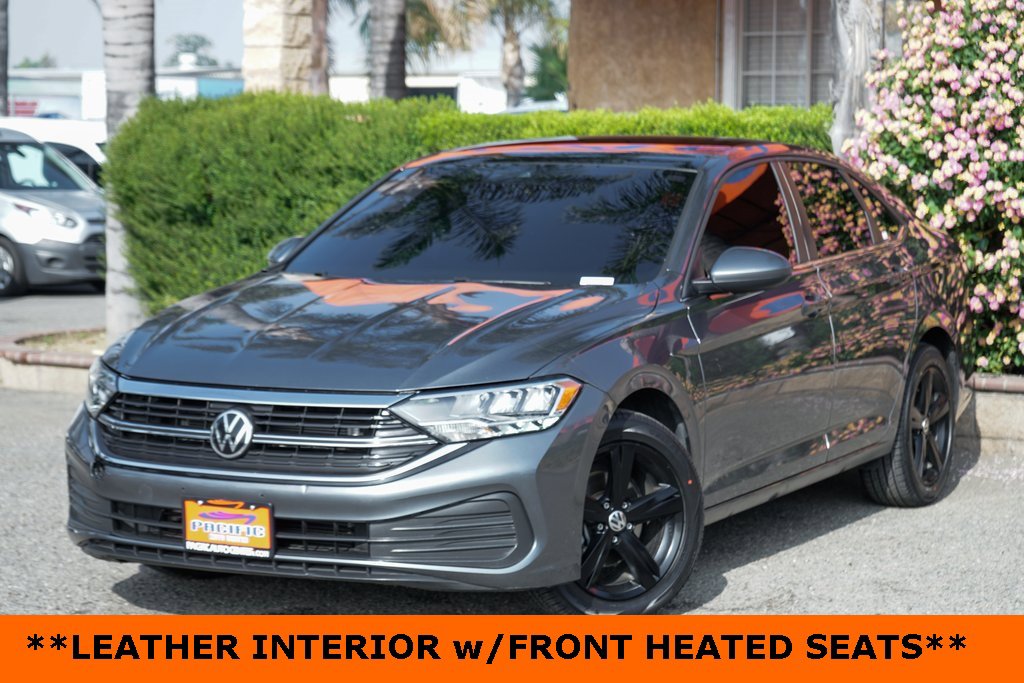 Used 2022 Volkswagen Jetta SE image 4