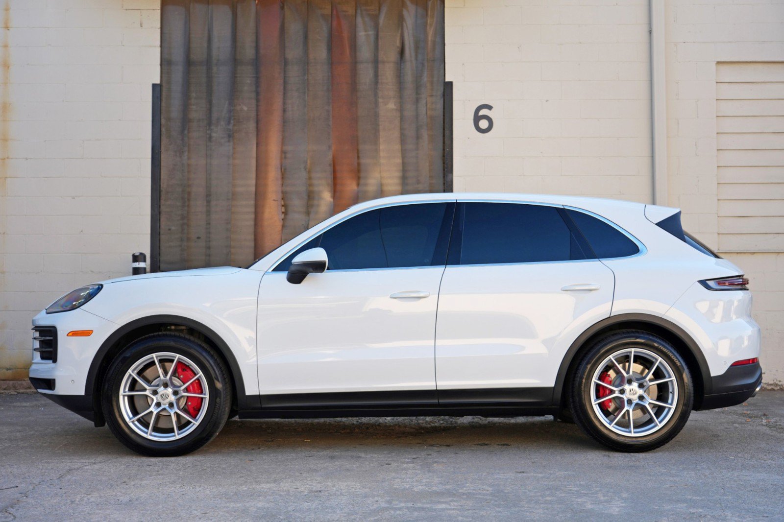 Used 2024 Porsche Cayenne S w/ Premium Package Plus AWD/4WD image 9