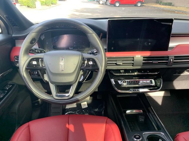 New 2025 Lincoln Corsair Reserve w/ Jet Appearance Package image 16