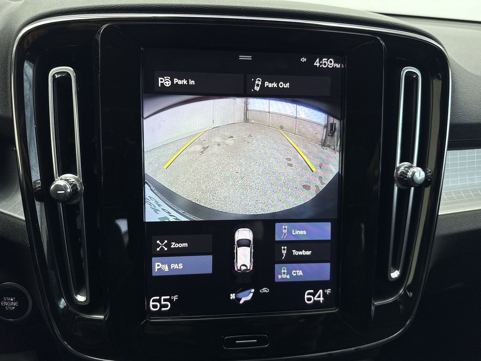 Used 2019 Volvo XC40 T5 Momentum image 19