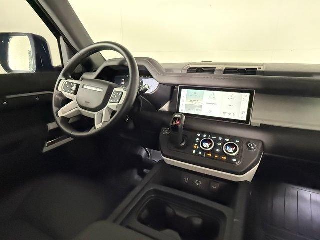 Used 2024 Land Rover Defender 110 X-Dynamic SE AWD/4WD image 17