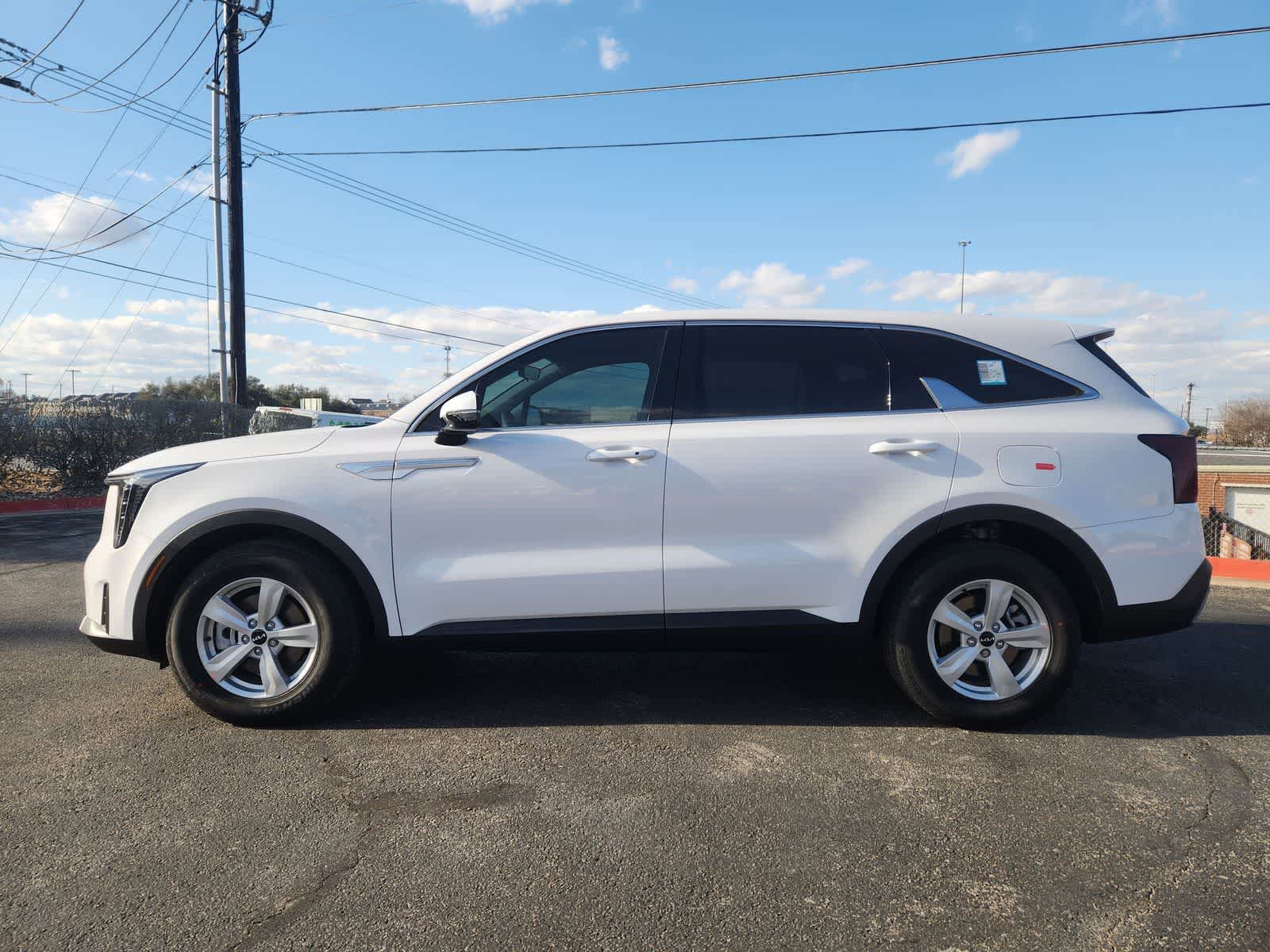 New 2026 Kia Sorento LX FWD image 4
