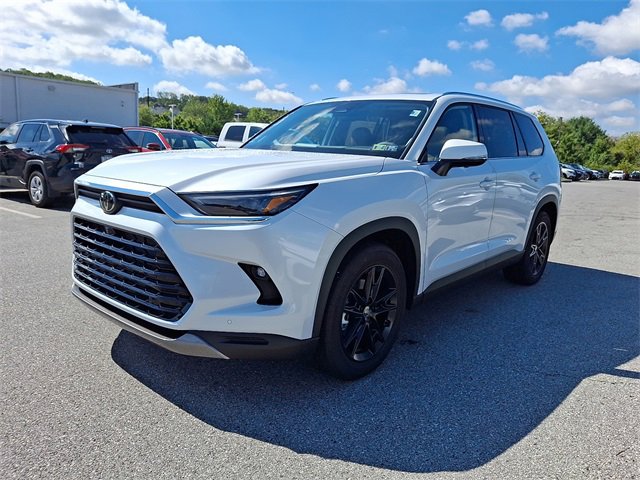 New 2026 Toyota Grand Highlander Platinum image 2