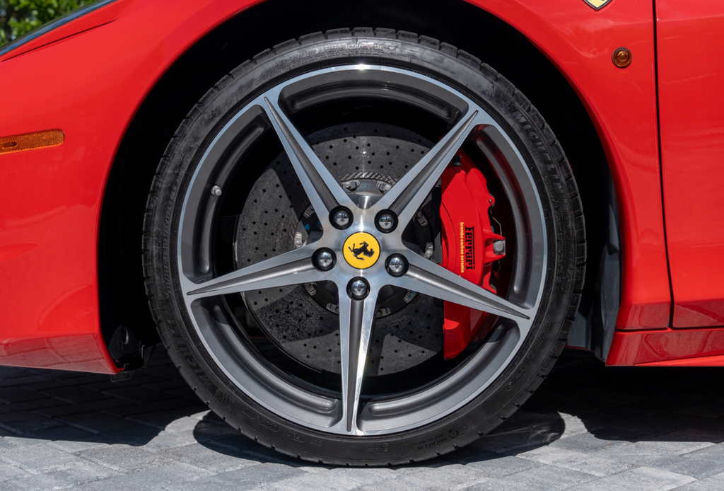Used 2013 Ferrari 458 Spider RWD image 13