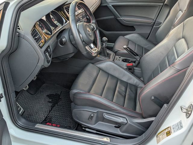 Used 2020 Volkswagen GTI SE image 10