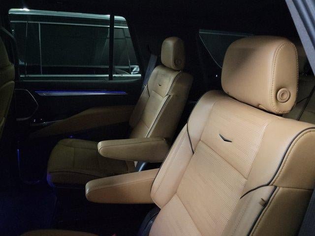 Certified 2025 Cadillac Escalade Premium Luxury w/ Touring Package AWD/4WD image 18