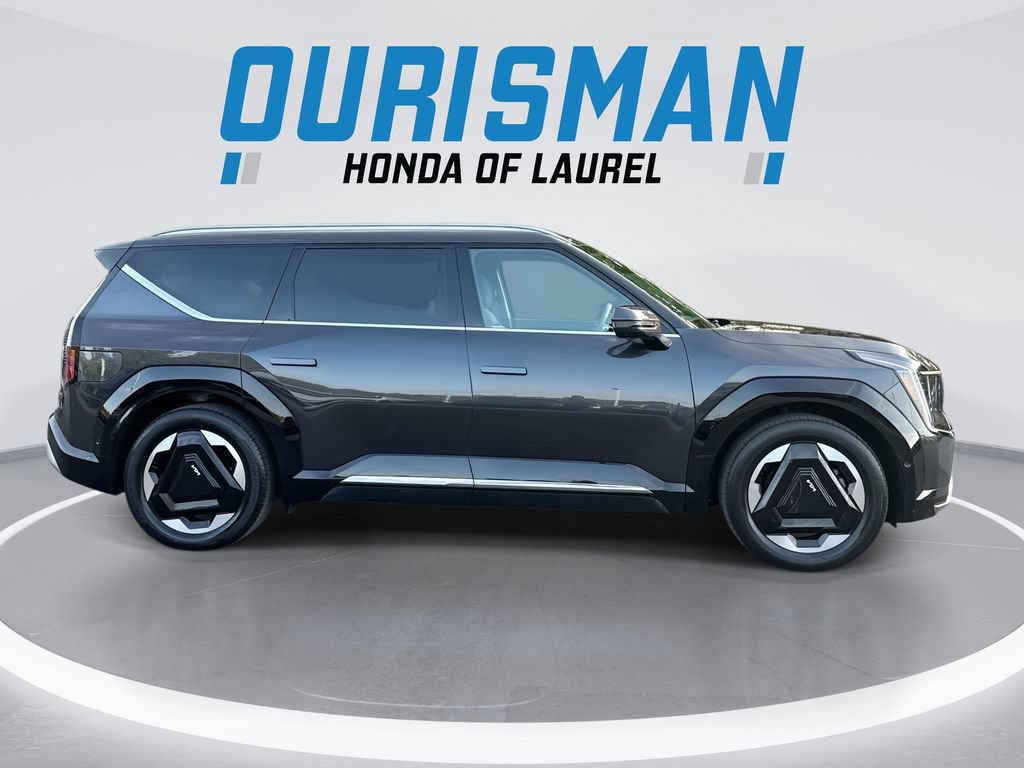 Used 2024 Kia EV9 Land AWD/4WD image 9