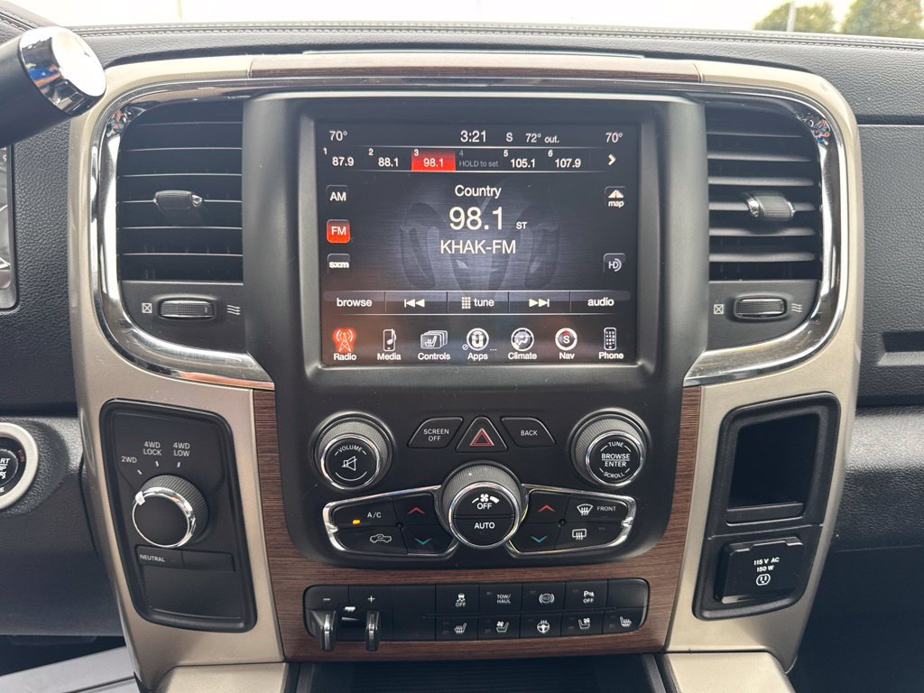 Used 2015 RAM 2500 Laramie w/ Convenience Group AWD/4WD image 3