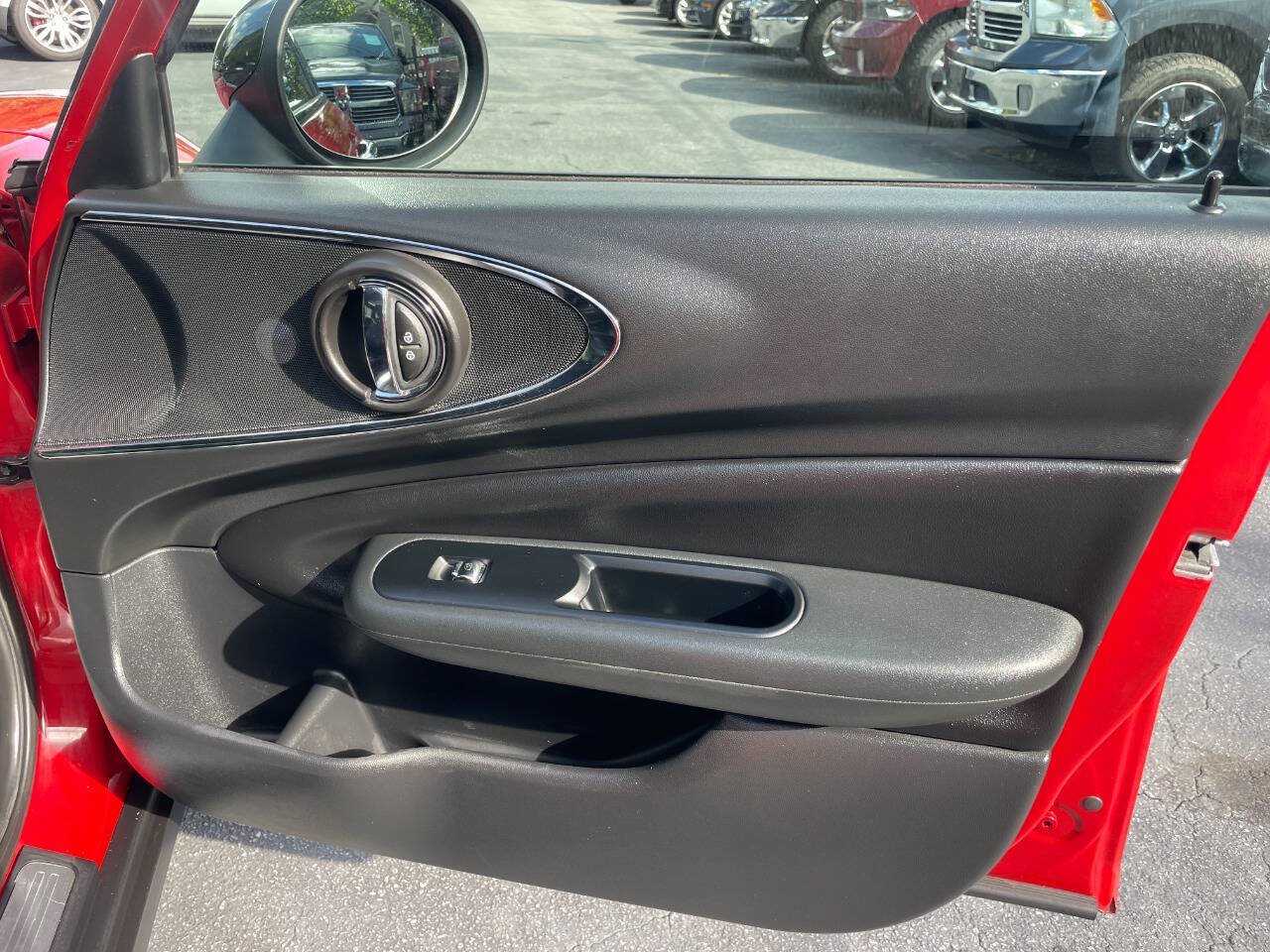 Used 2018 MINI Cooper Clubman FWD image 21