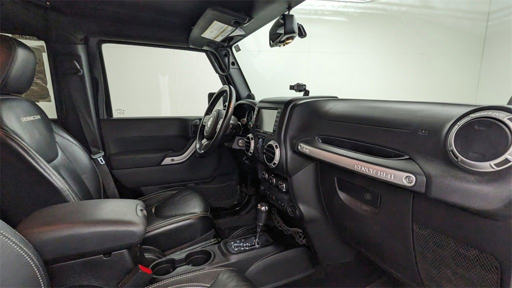 Used 2014 Jeep Wrangler Unlimited Rubicon w/ Connectivity Group image 37