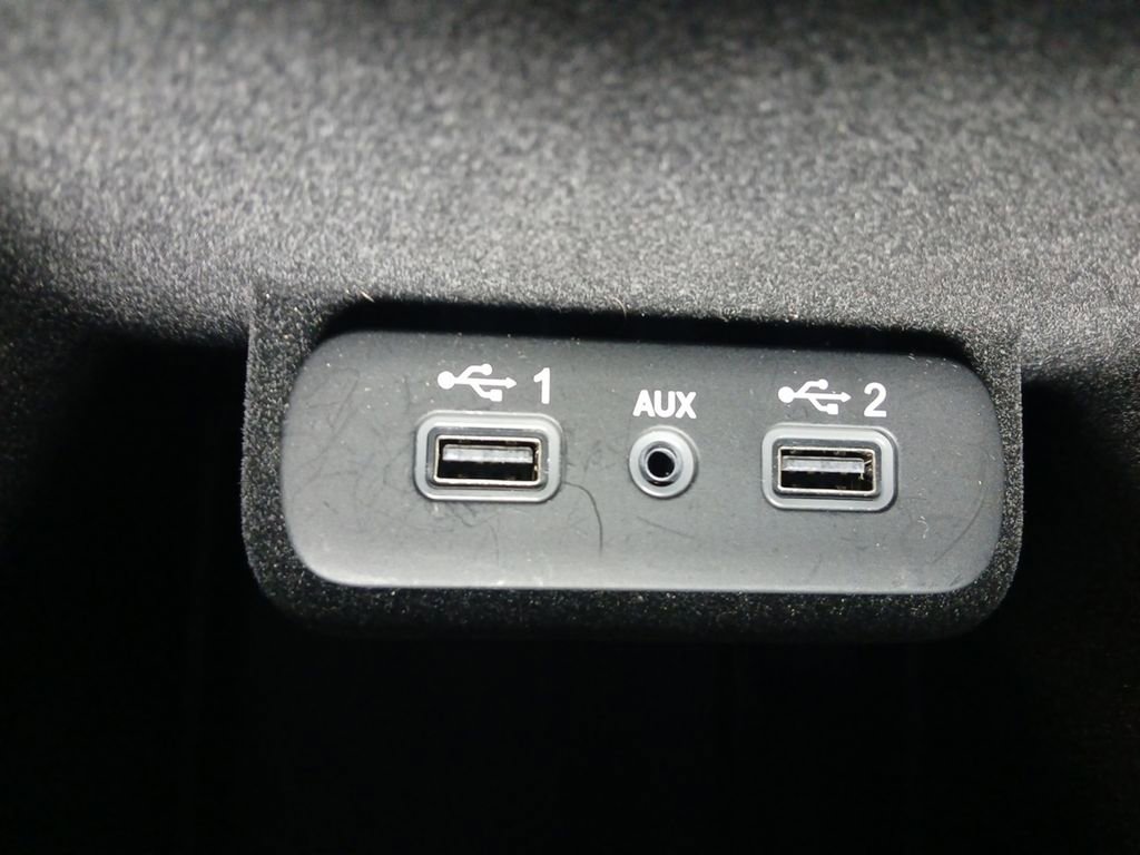 Used 2019 Chrysler 300 S w/ S Model Appearance Package image 6