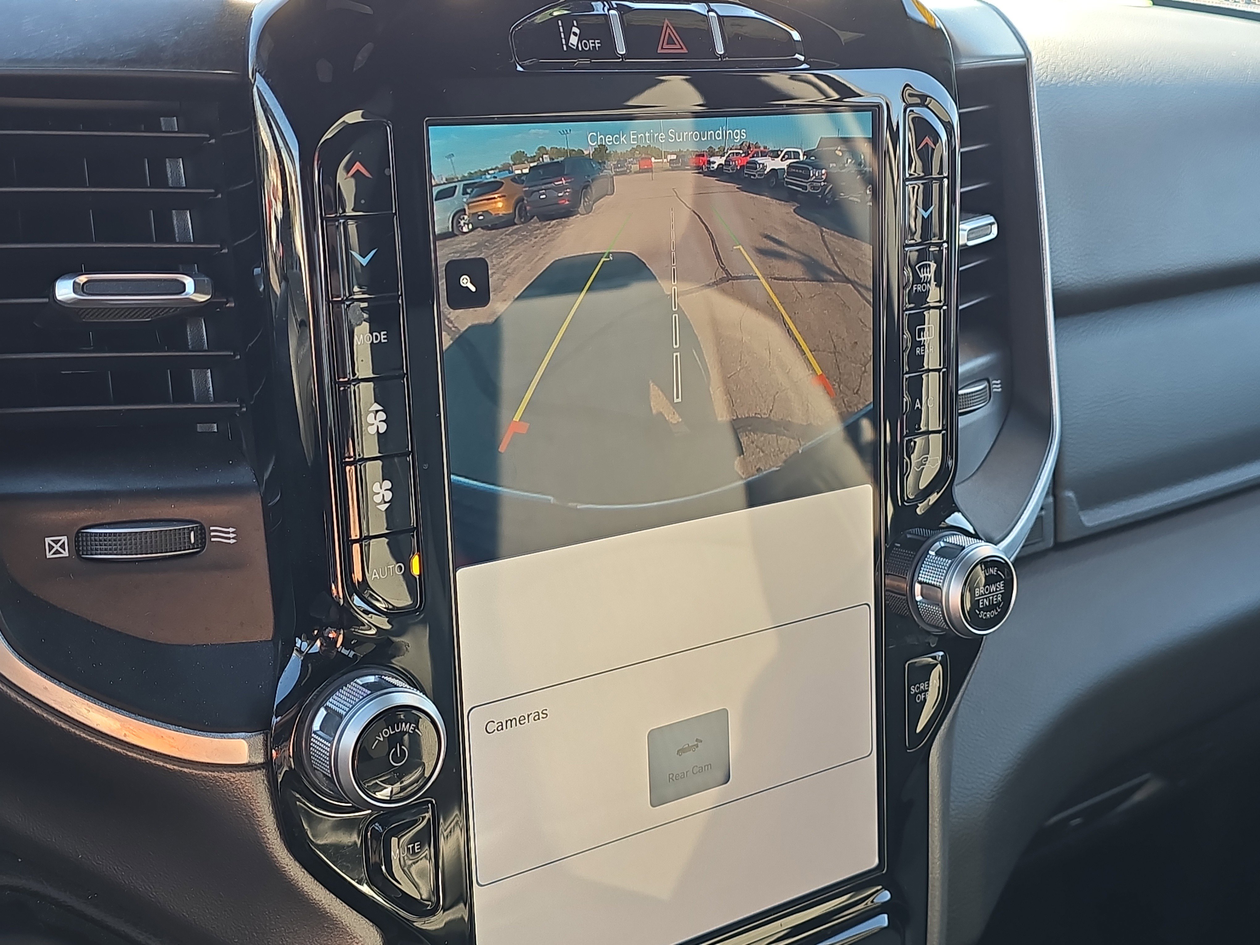 Used 2024 RAM 2500 Big Horn w/ Safety Group image 19