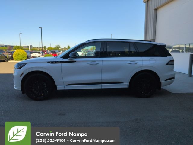 Used 2025 Lincoln Aviator Reserve w/ Equipment Group 201A AWD/4WD image 6