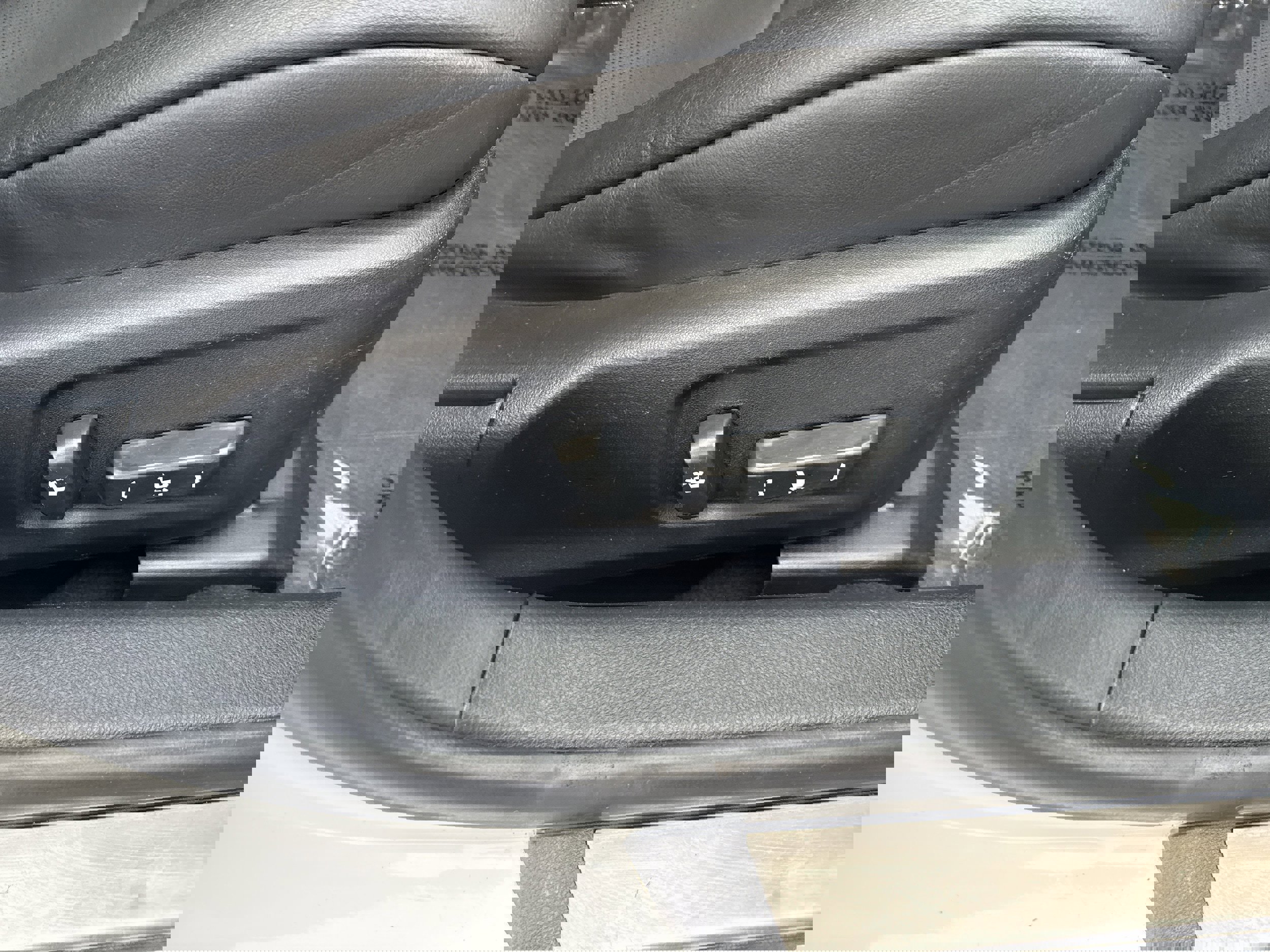 Used 2018 Lexus IS 300 F Sport w/ F Sport Package image 12