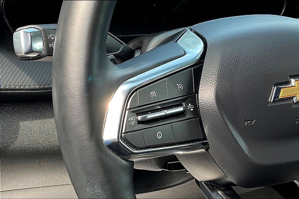 Used 2025 Chevrolet Equinox LT FWD image 14