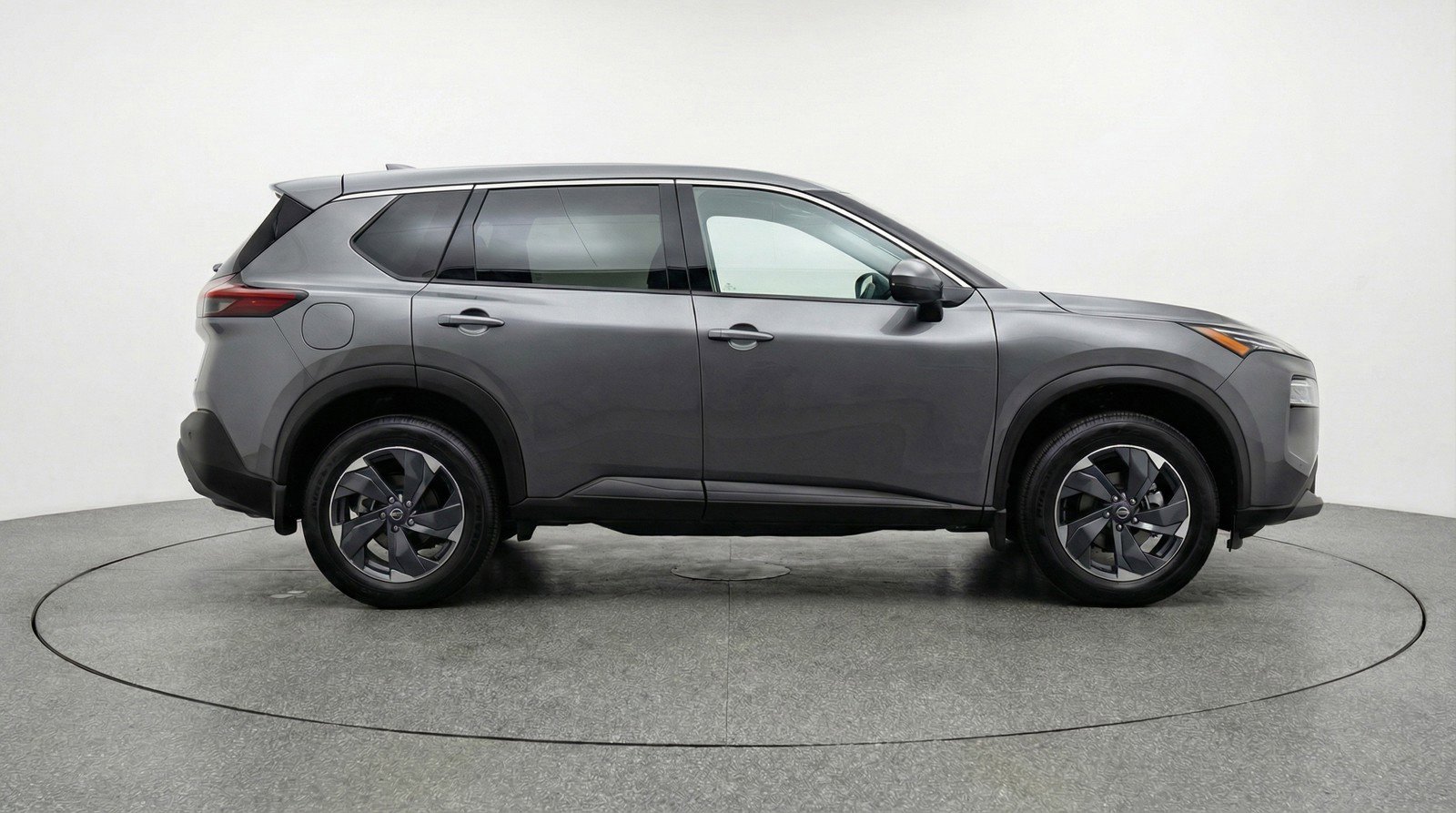 Used 2025 Nissan Rogue SV image 11