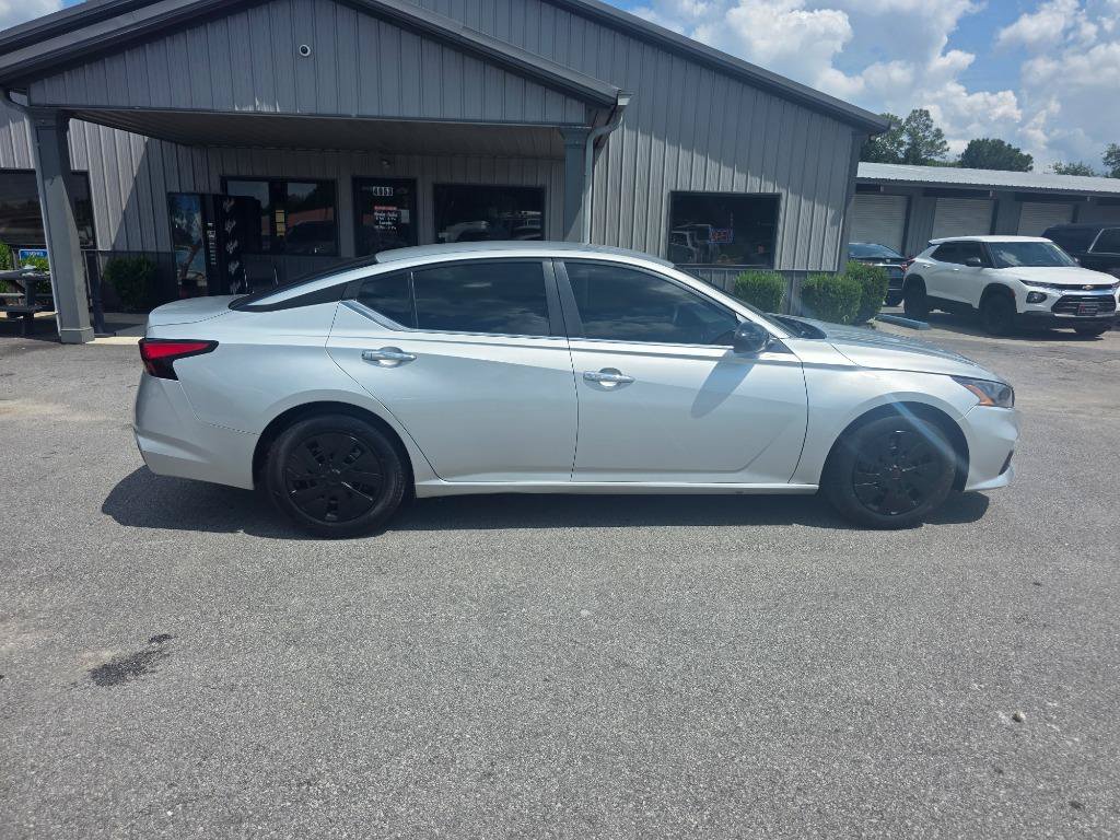 Used 2022 Nissan Altima 2.5 S FWD image 4