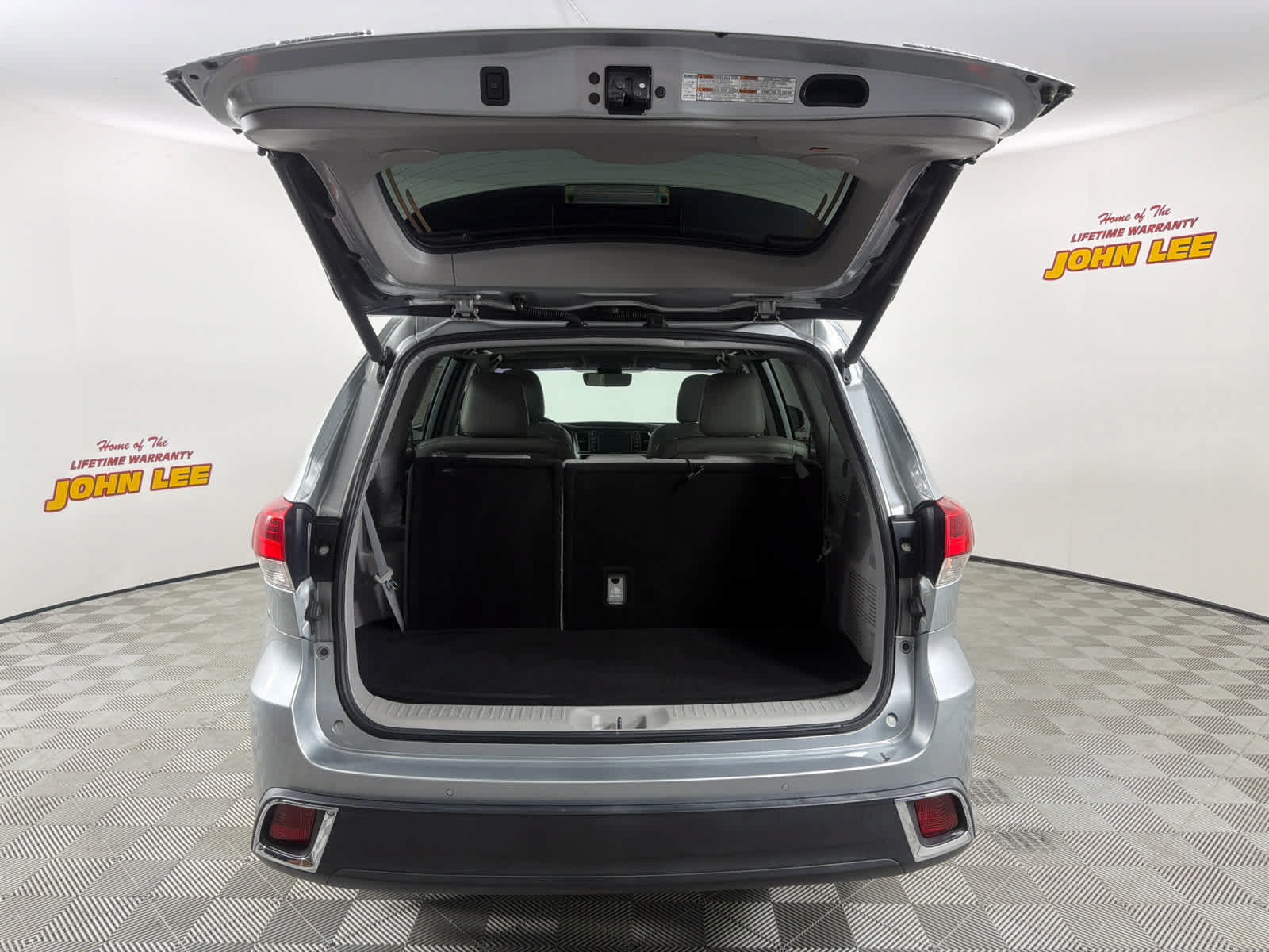 Used 2018 Toyota Highlander Limited AWD/4WD image 5