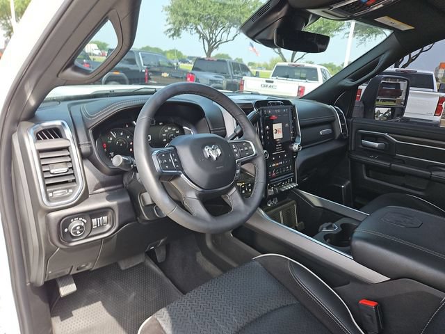 Used 2025 RAM 2500 Laramie AWD/4WD image 10