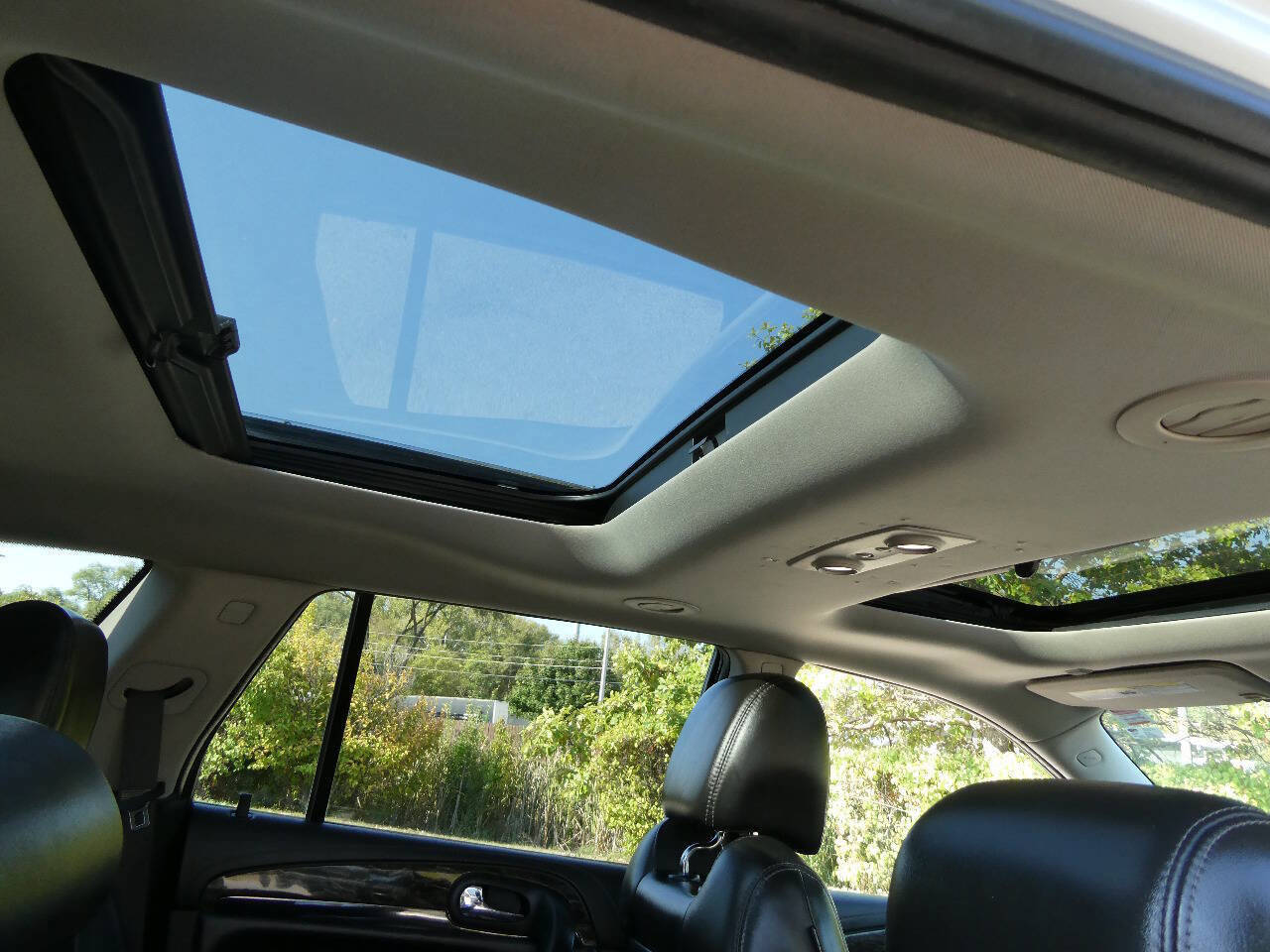 Used 2014 Buick Enclave Leather w/ Trailering Provision Package AWD/4WD image 16