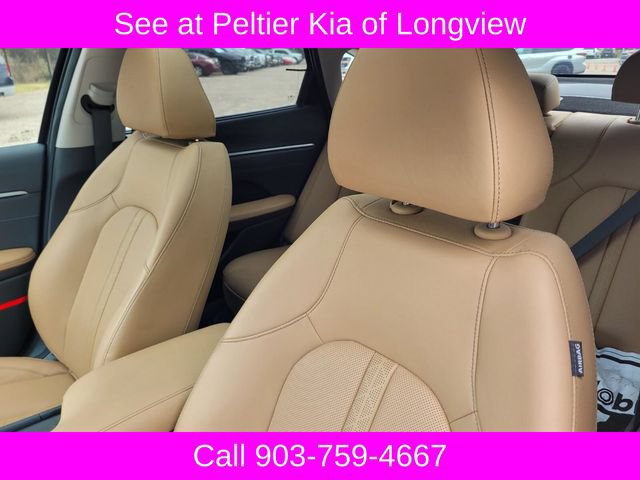 Used 2025 Hyundai Sonata Limited FWD image 17