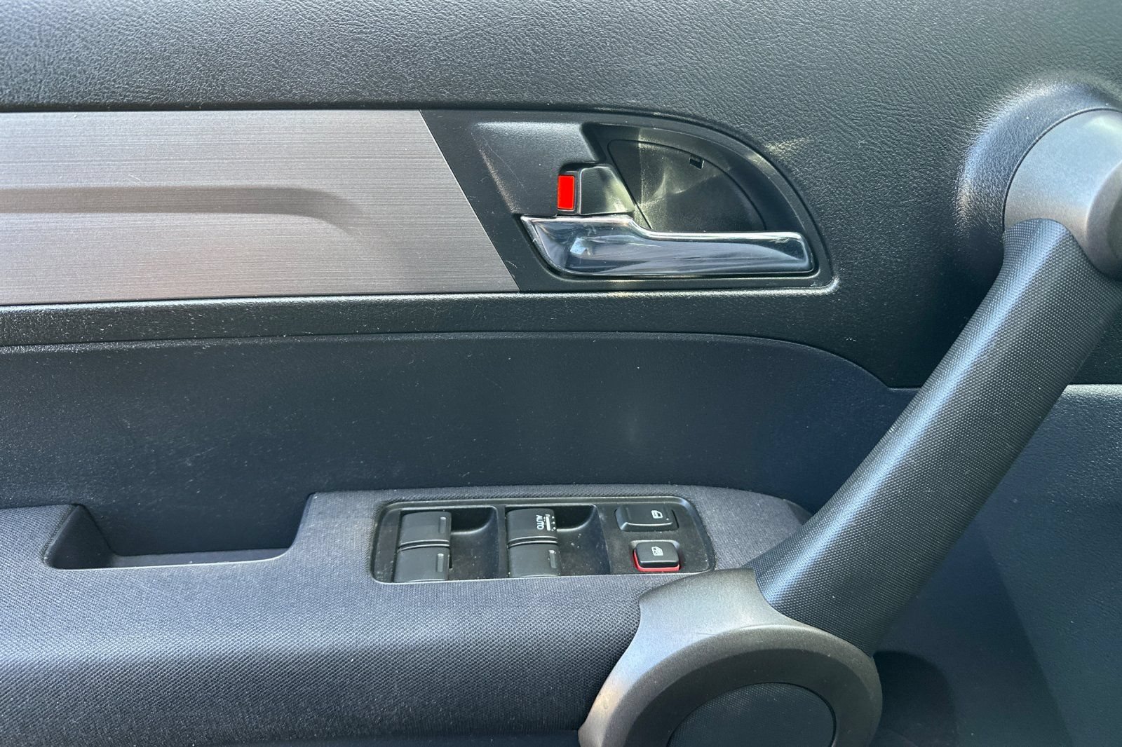 Used 2010 Honda CR-V LX image 11