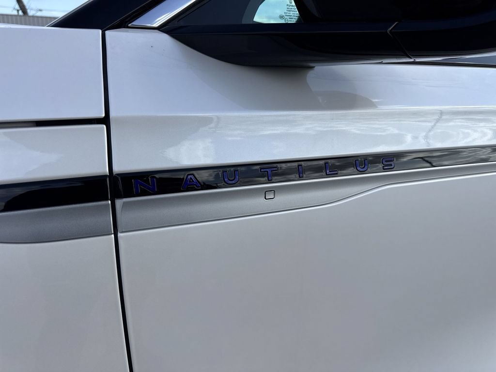 New 2026 Lincoln Nautilus Premier AWD/4WD image 27