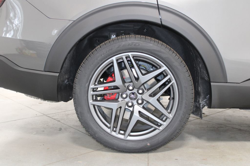 New 2026 Ford Explorer ST-Line w/ ST-Line Street Pack image 13