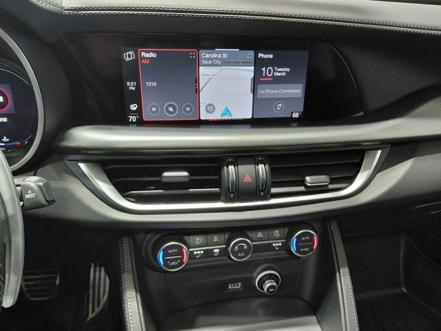 Used 2024 Alfa Romeo Stelvio Veloce image 38