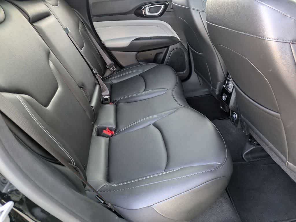 Used 2025 Jeep Compass Limited w/ Sun & Sound Group AWD/4WD image 20