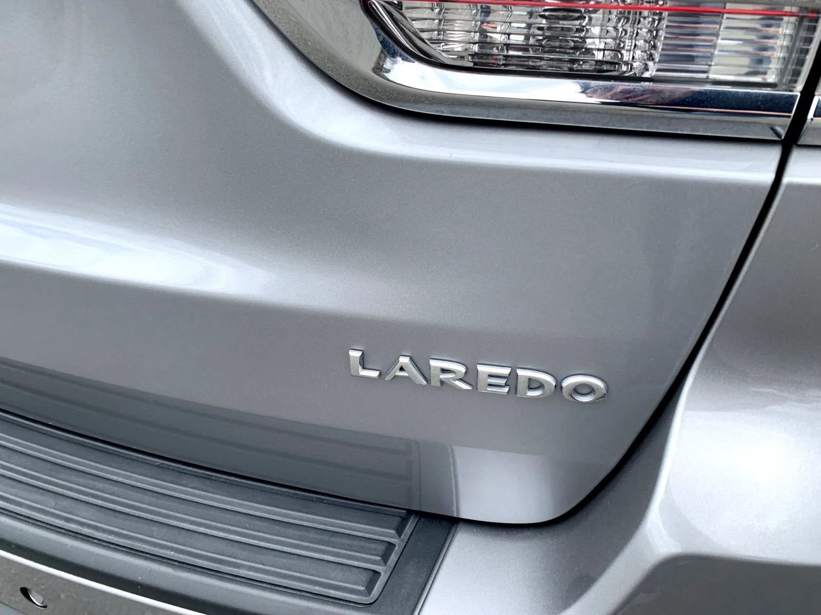 Used 2019 Jeep Grand Cherokee Laredo RWD image 10