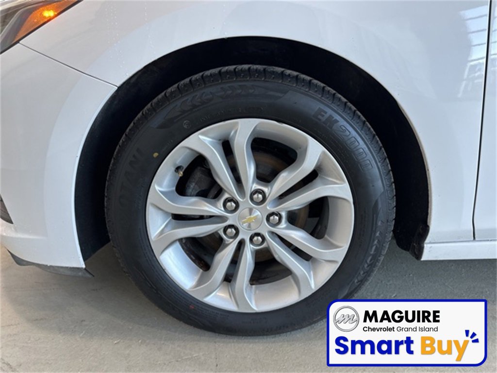 Used 2019 Chevrolet Cruze LT w/ Convenience Package image 24