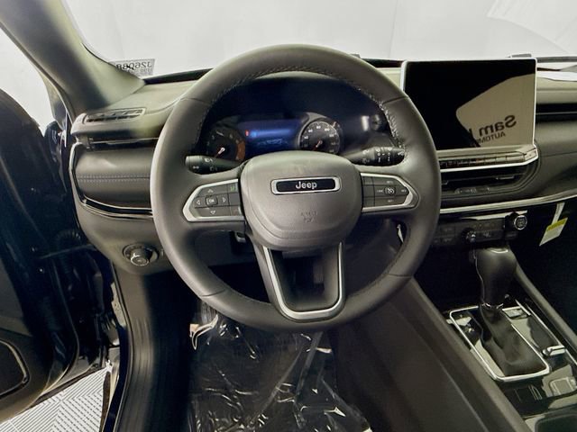 New 2026 Jeep Compass Latitude image 11