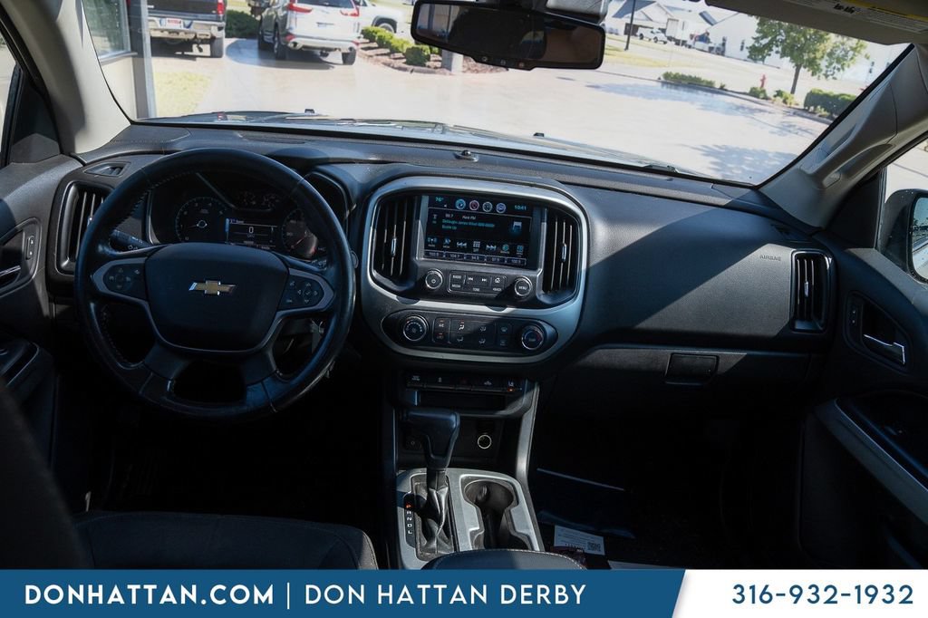 Used 2017 Chevrolet Colorado LT w/ LT Convenience Package RWD image 4