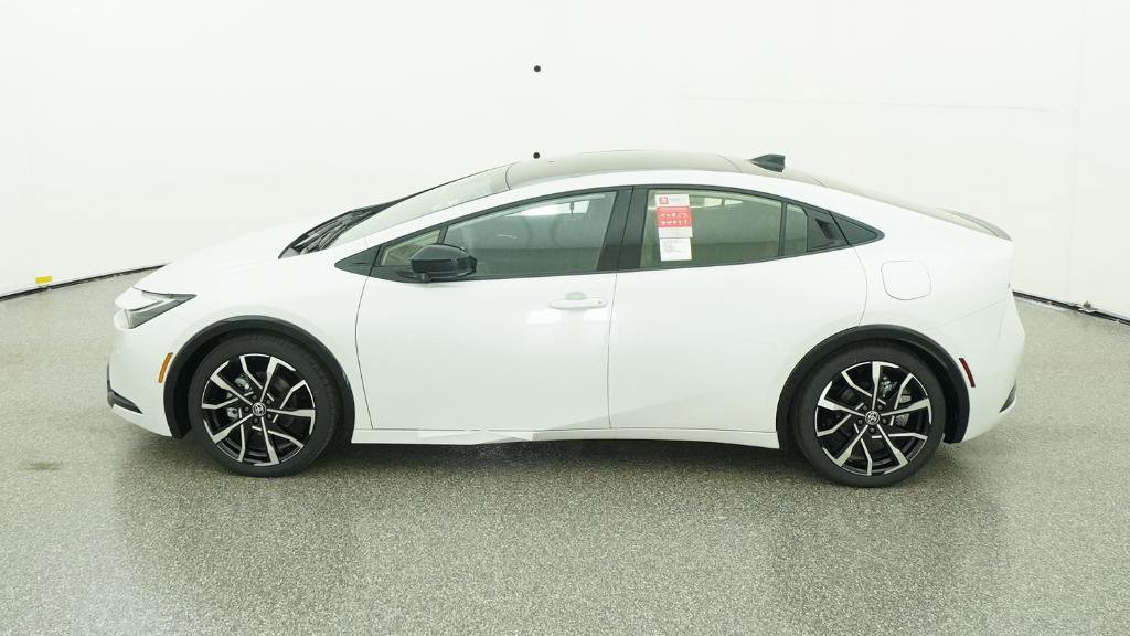 New 2026 Toyota Prius Plug-In Hybrid FWD image 9