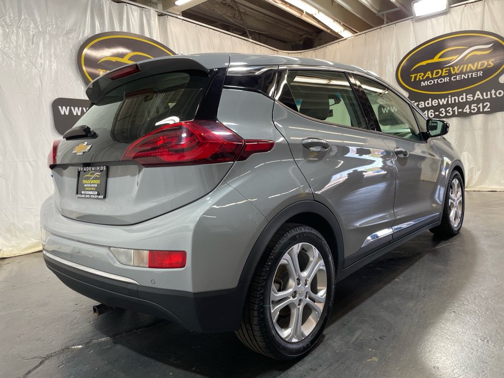 Used 2020 Chevrolet Bolt LT FWD image 13