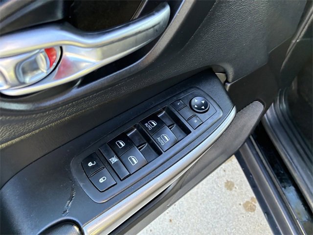 Used 2019 Jeep Cherokee Latitude w/ Popular Appearance Group image 19