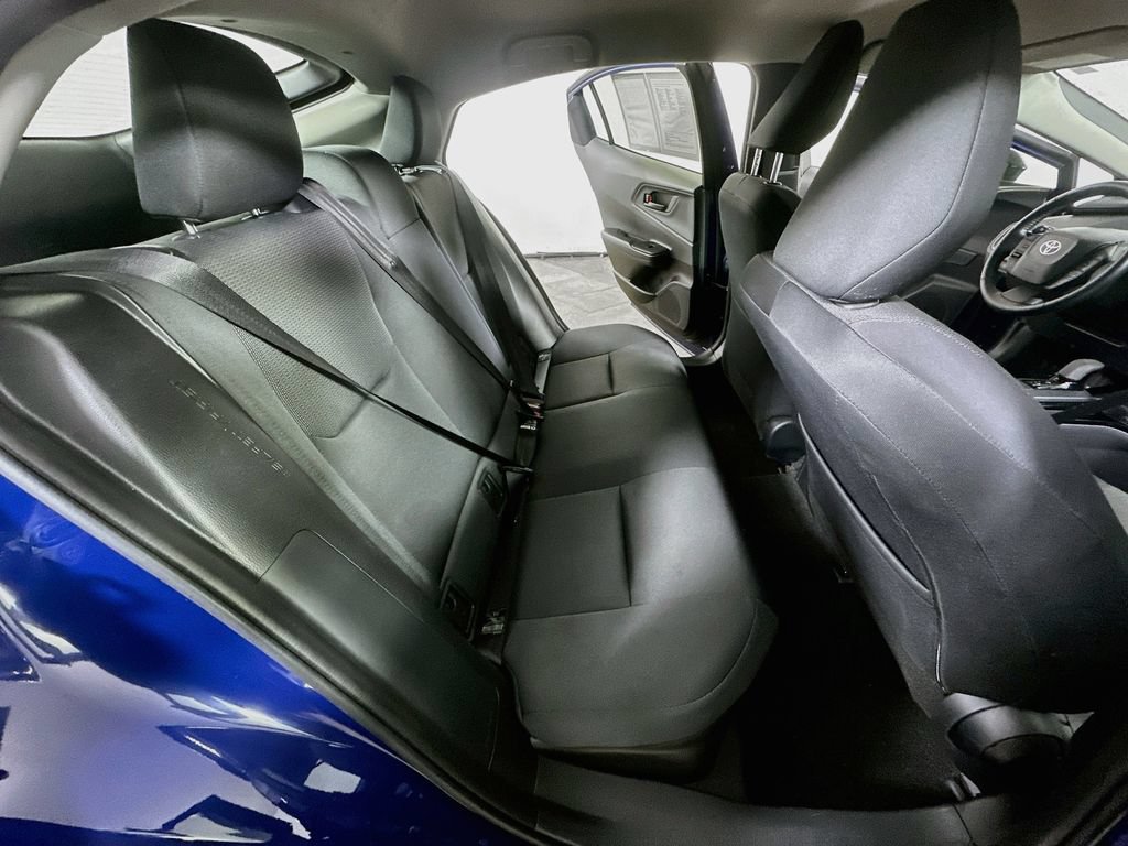 Used 2025 Toyota Prius LE FWD image 9
