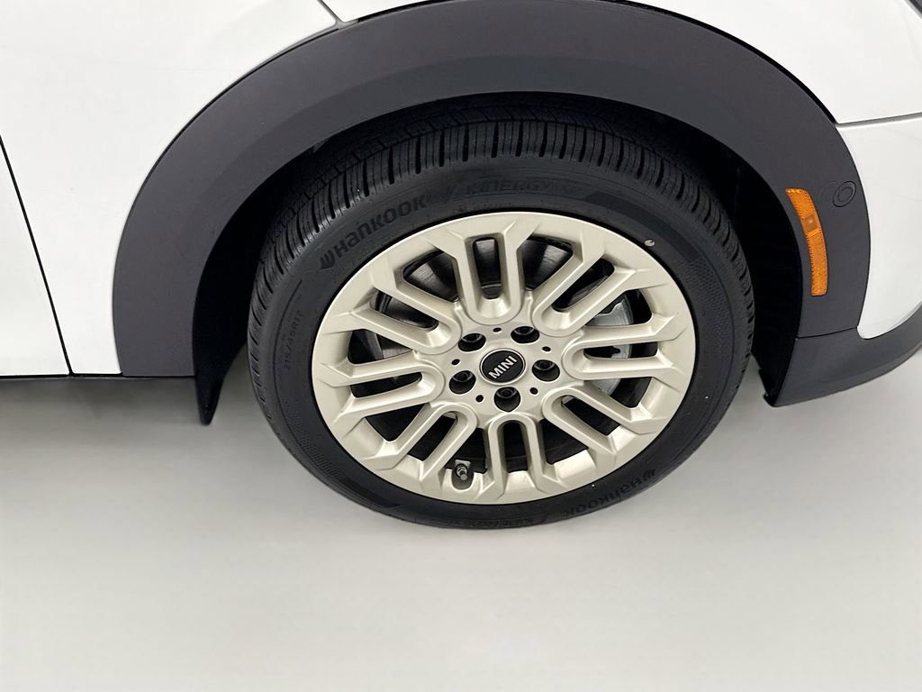 New 2026 MINI Cooper 4-Door Hardtop FWD image 31