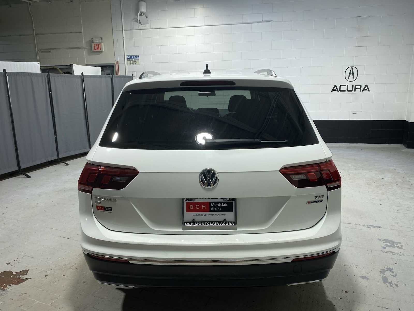 Used 2018 Volkswagen Tiguan SE w/ 3rd Row Seat Package image 5