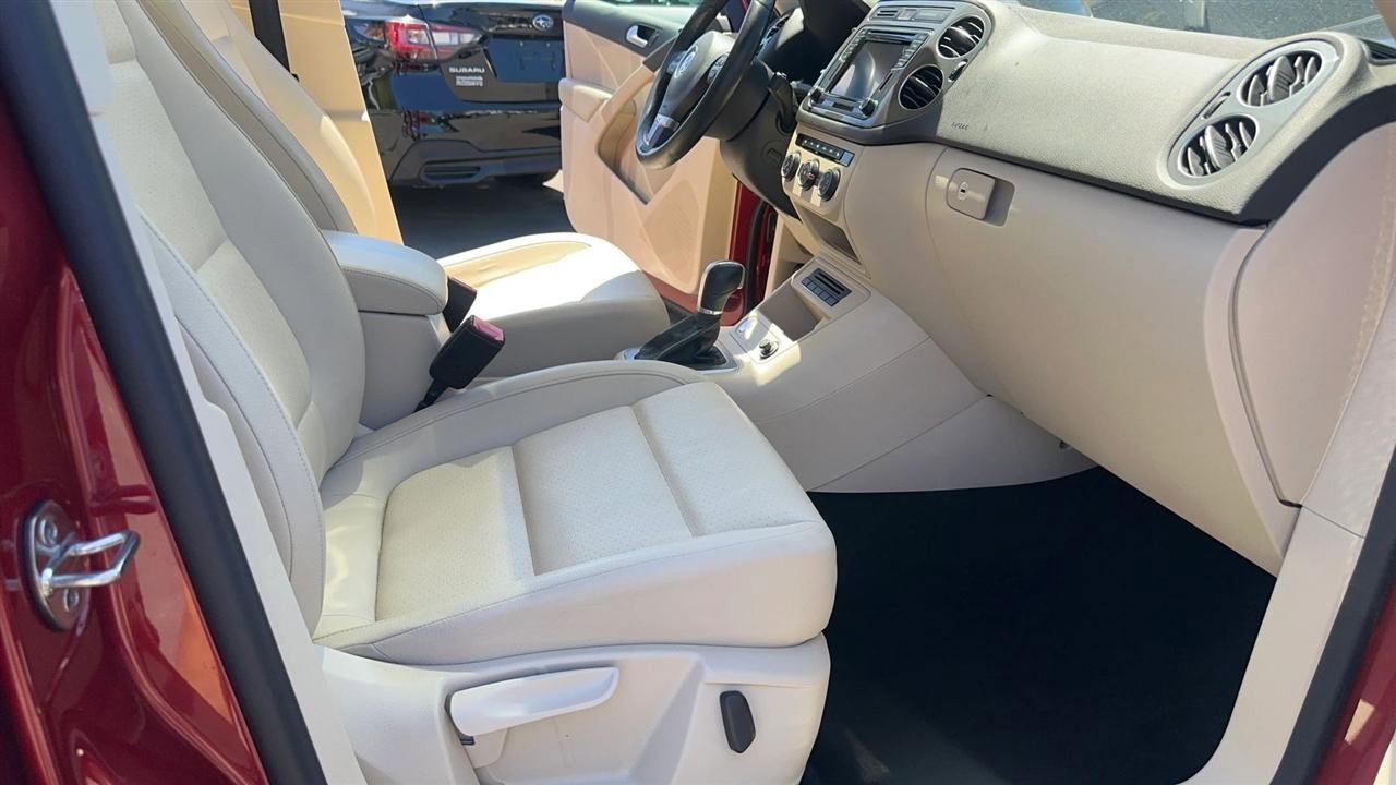 Used 2016 Volkswagen Tiguan S image 22