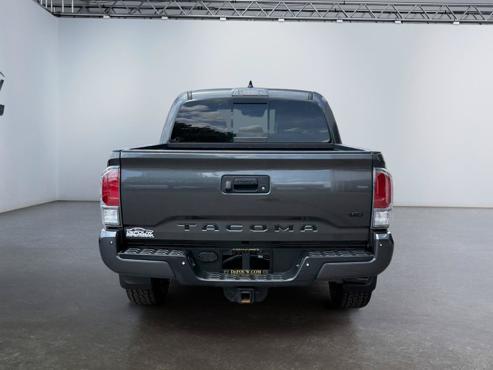 Used 2020 Toyota Tacoma TRD Off-Road w/ TRD Premium Off Road Package AWD/4WD image 4